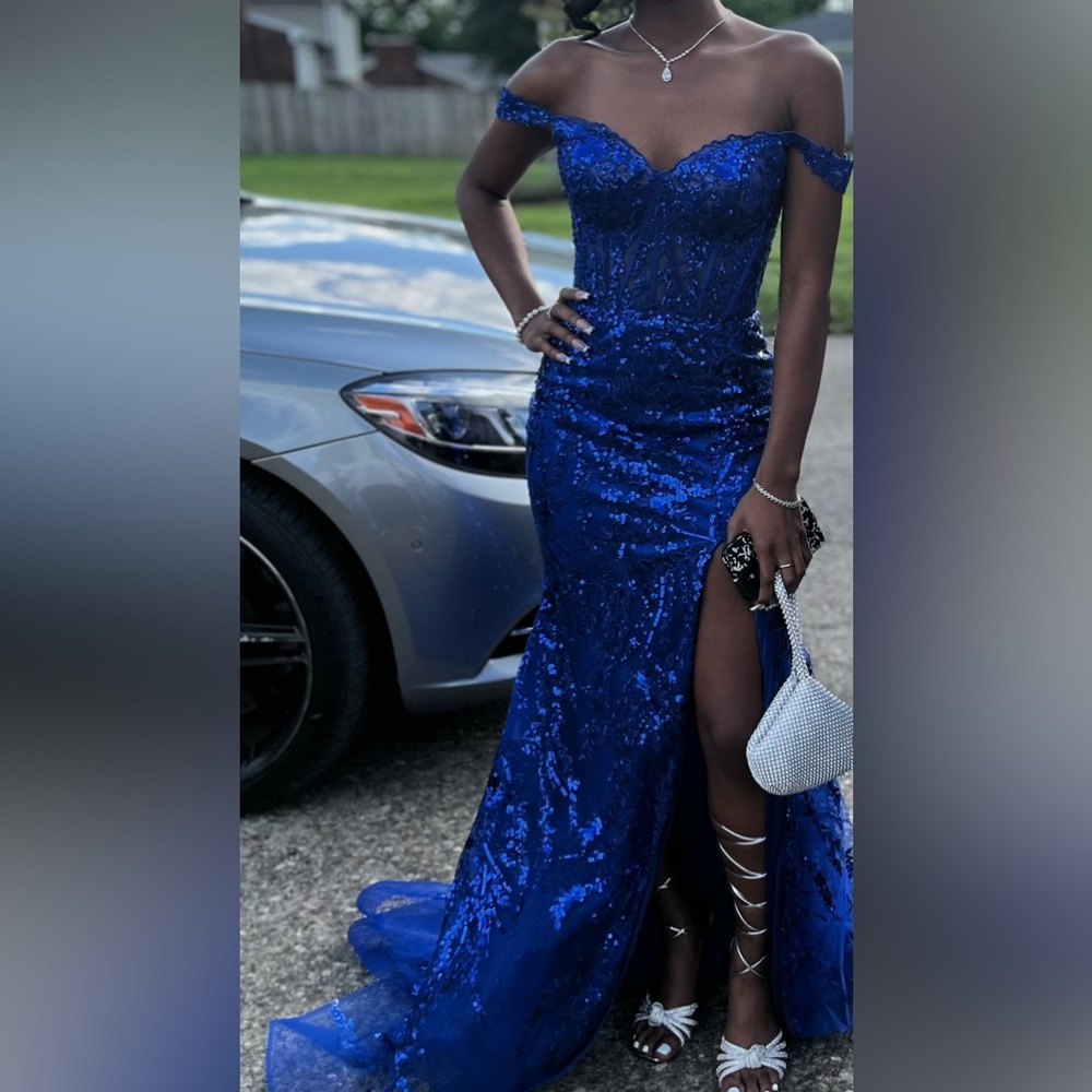 Prom Dress - Picture 4 of 4